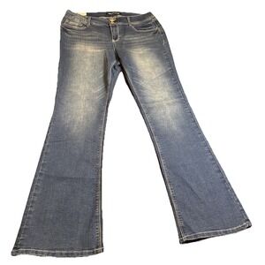 NWT WallFlower Luscious Curvy Bootcut Jeans Women's 15/32 Chrystie Wash